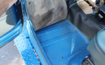 Toyota-land-cruiser-fj40-1981-blue-3