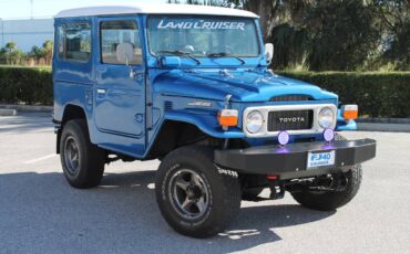 Toyota-land-cruiser-fj40-1981-blue-5