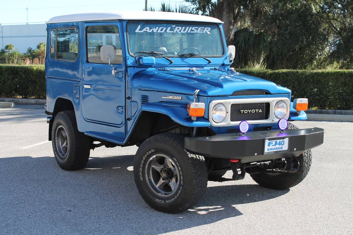 Toyota-land-cruiser-fj40-1981-blue-5