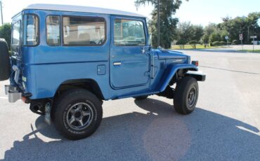 Toyota-land-cruiser-fj40-1981-blue-9