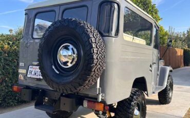 Toyota-land-cruiser-fj43-1970-grey-29