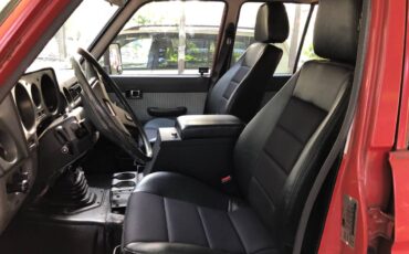 Toyota-land-cruiser-fj60-1987-red-2