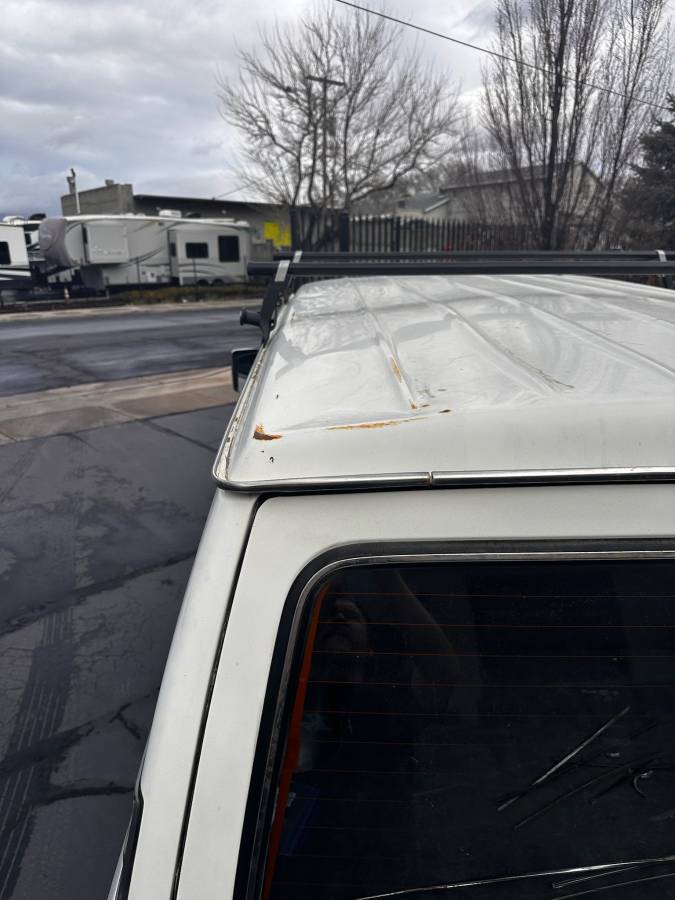 Toyota-land-cruiser-fj62-1989-white-11