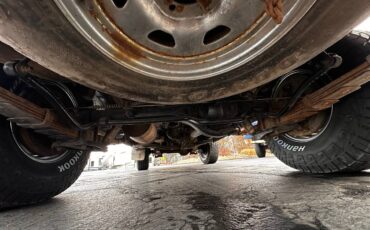 Toyota-land-cruiser-fj62-1989-white-12