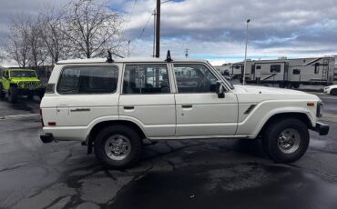 Toyota-land-cruiser-fj62-1989-white-14