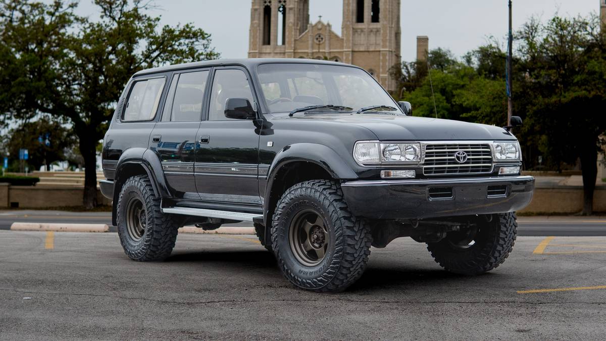 Toyota-land-cruiser-fj80-1993-black-13