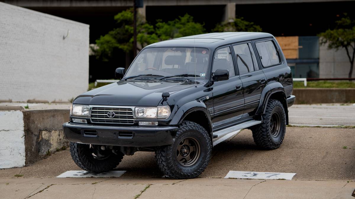 Toyota-land-cruiser-fj80-1993-black-17