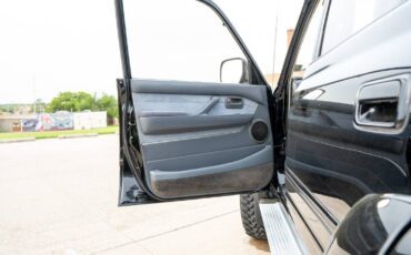Toyota-land-cruiser-fj80-1993-black-3