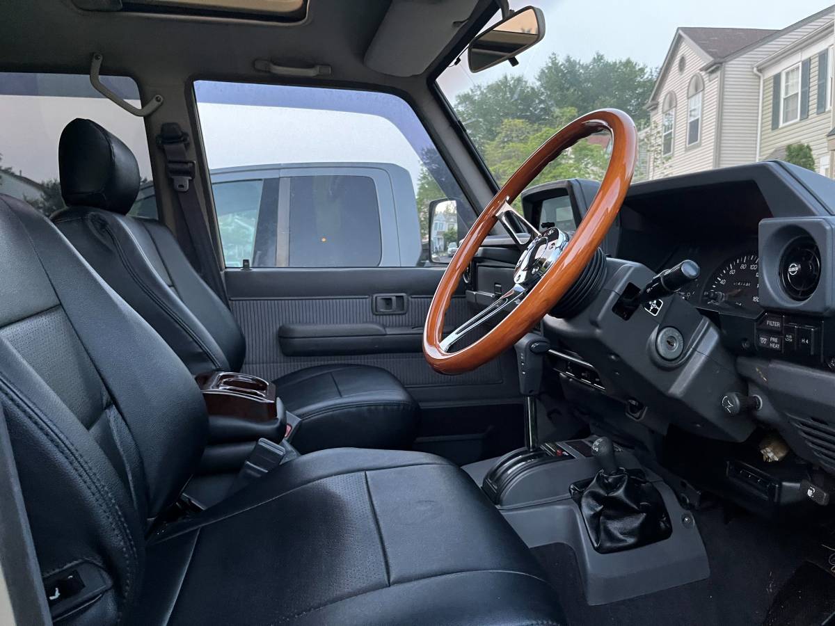 Toyota-land-cruiser-prado-diesel-1992-brown-15