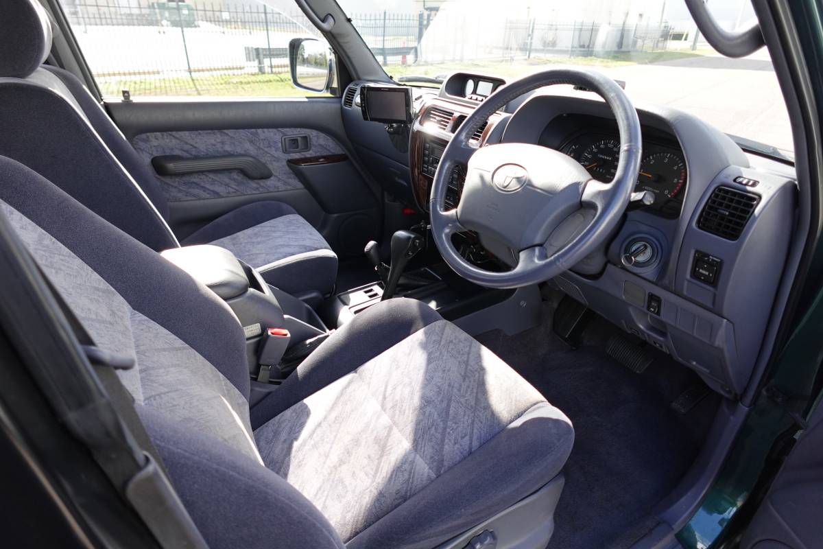 Toyota-land-cruiser-prado-diesel-1996-green-13