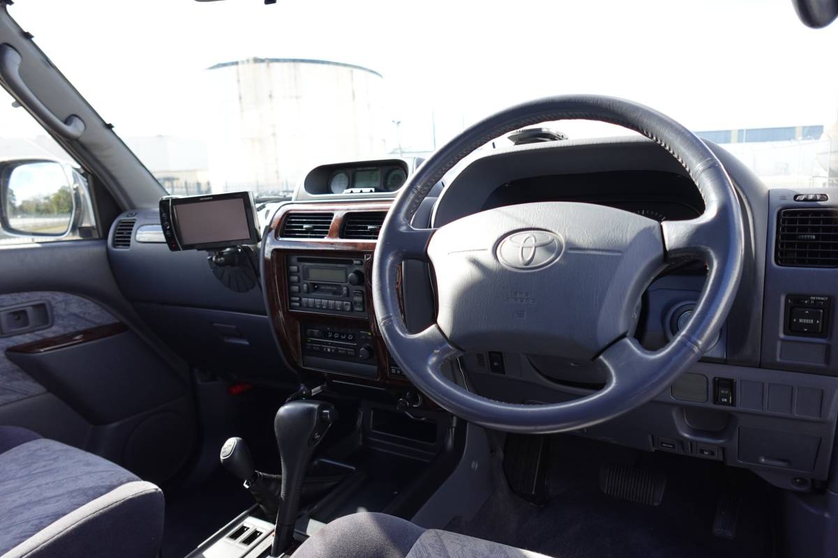 Toyota-land-cruiser-prado-diesel-1996-green-14