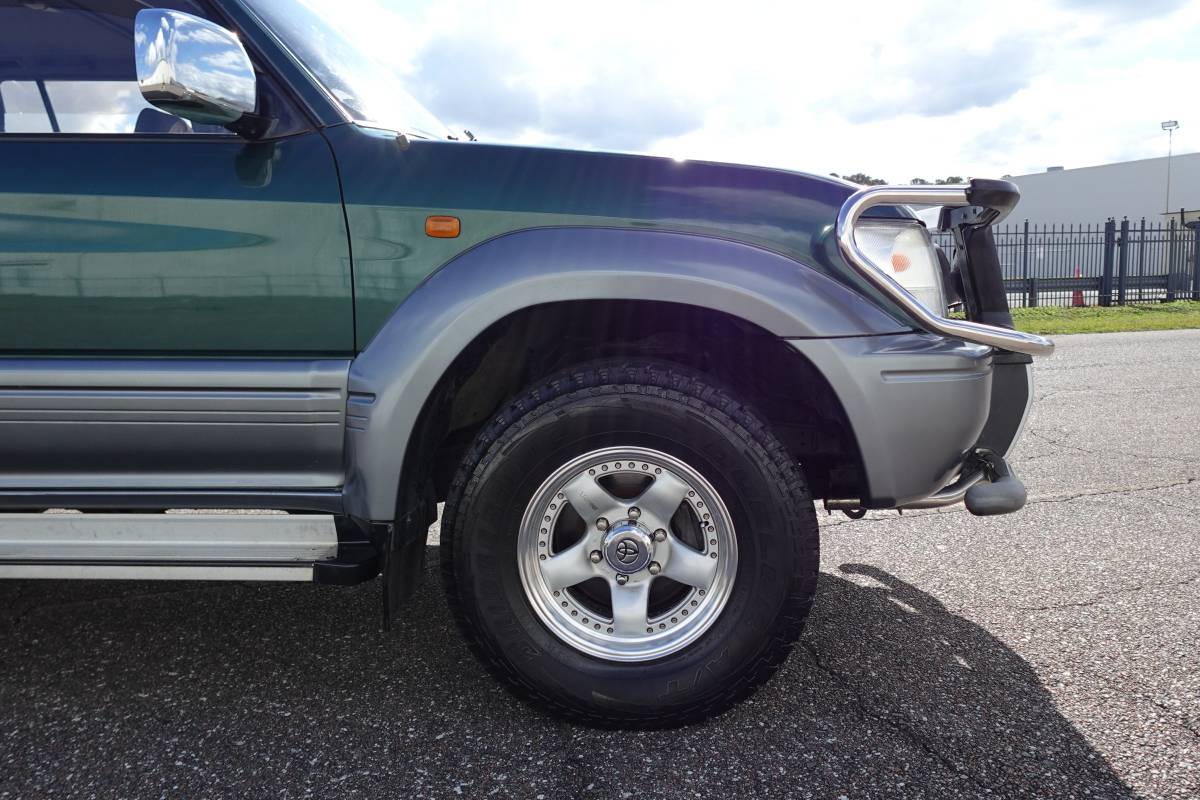 Toyota-land-cruiser-prado-diesel-1996-green-4