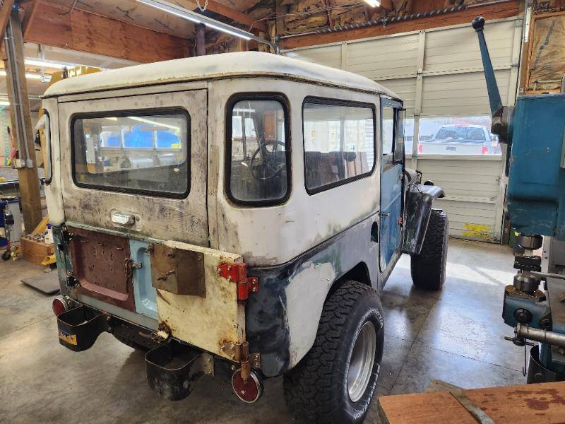 Toyota-landcruiser-1968-3