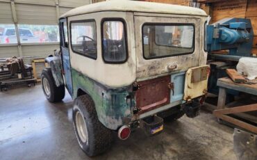 Toyota-landcruiser-1968-4