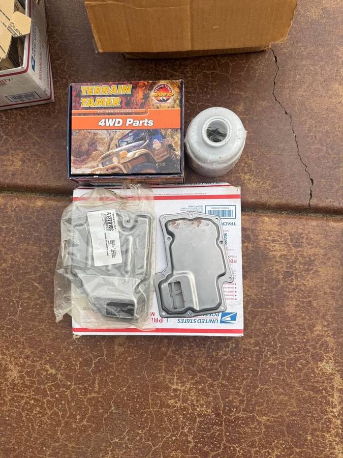 Toyota-landcruiser-diesel-1992-white-12