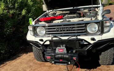 Toyota-landcruiser-diesel-1992-white-16