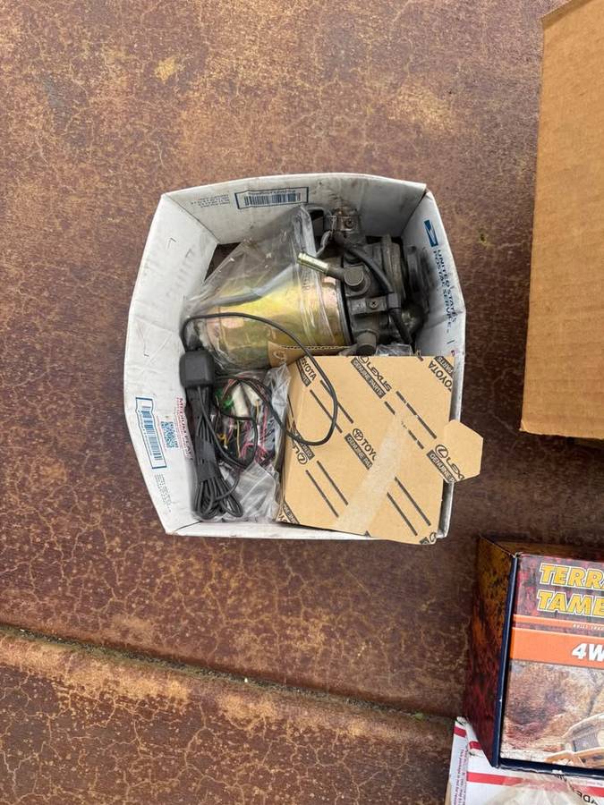 Toyota-landcruiser-diesel-1992-white-18