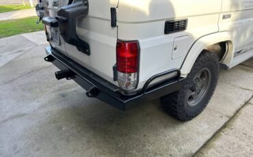 Toyota-landcruiser-diesel-1992-white-3