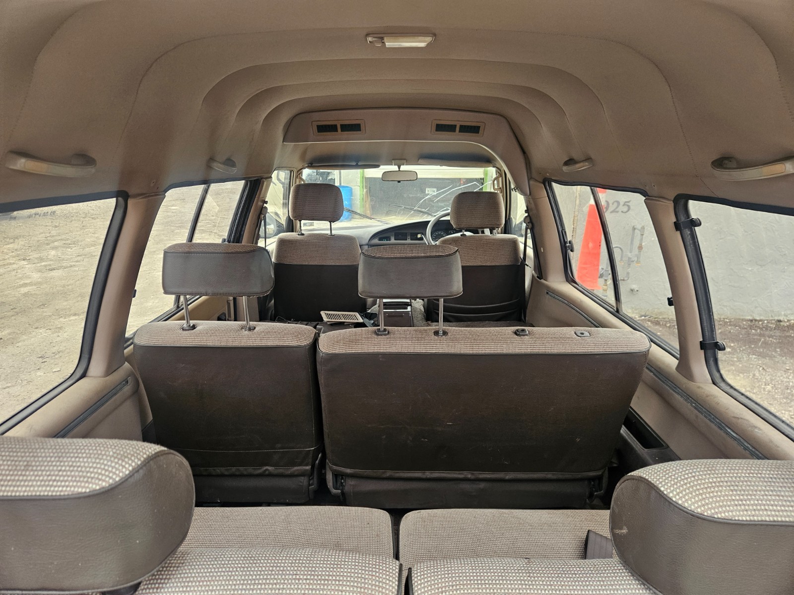 Toyota-masterace-1990-Minivan-10