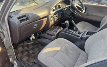 Toyota-masterace-1990-Minivan-11