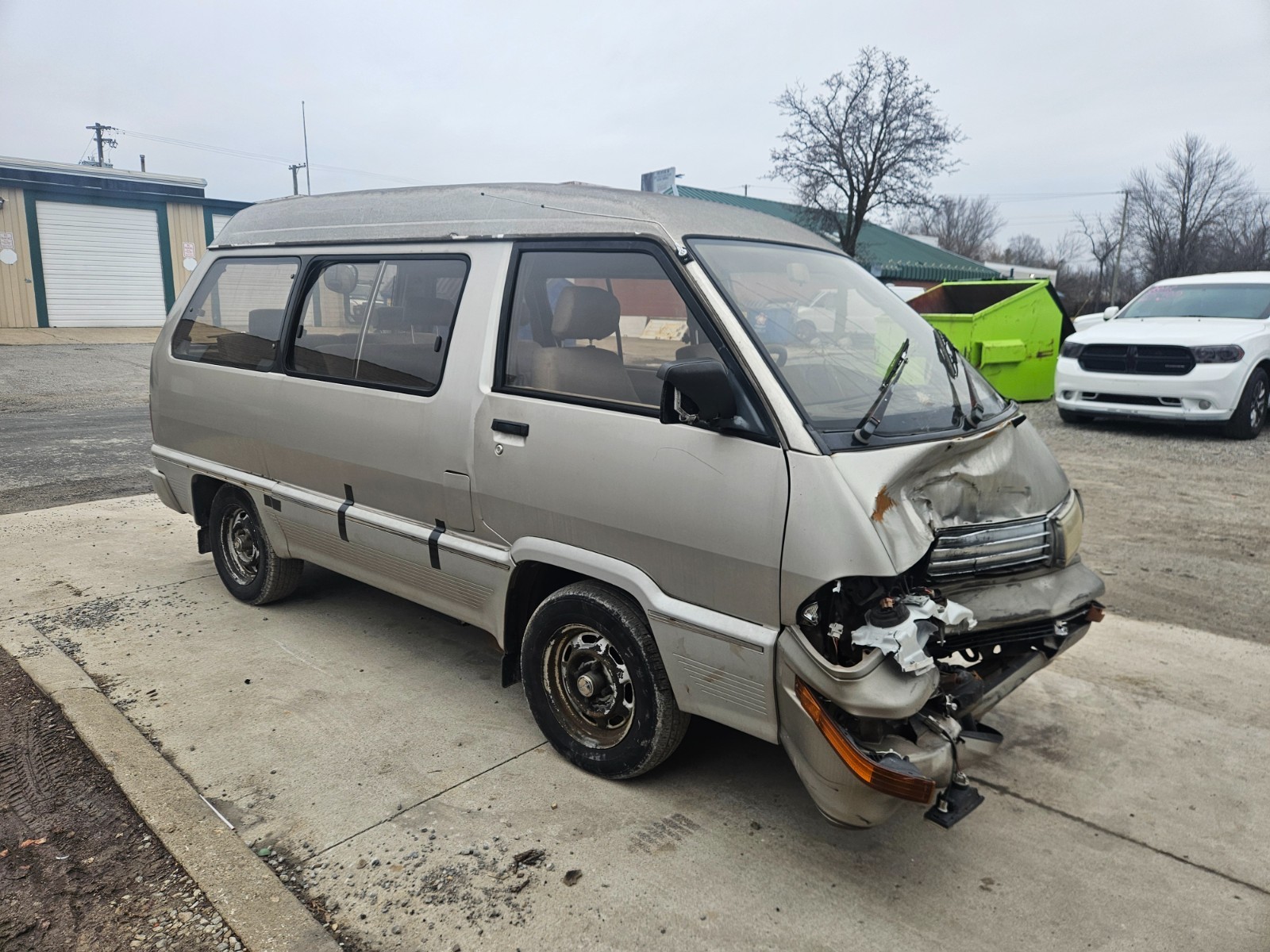 Toyota-masterace-1990-Minivan-2