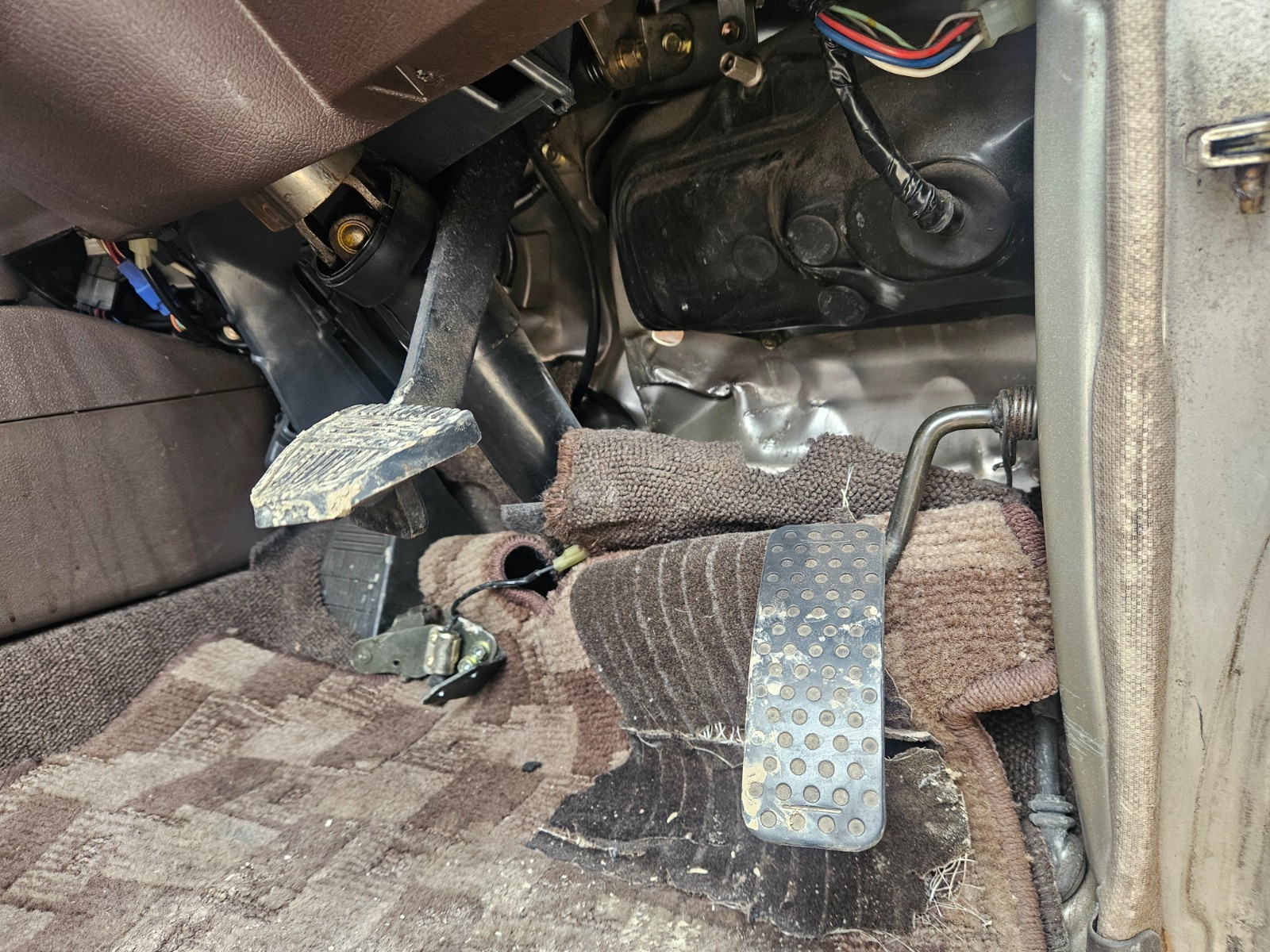 Toyota-masterace-1990-Minivan-21