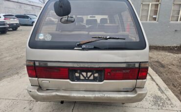 Toyota-masterace-1990-Minivan-4