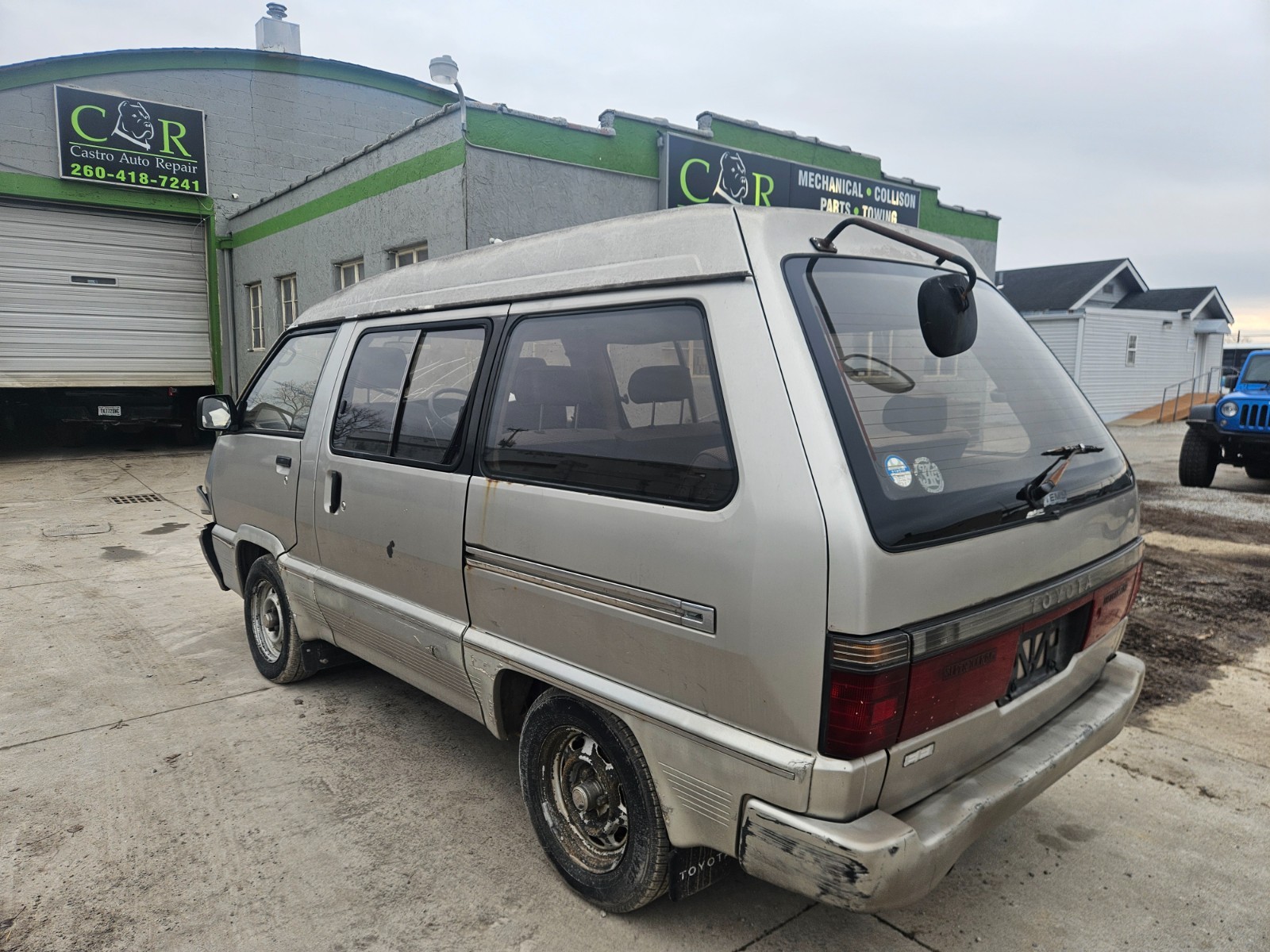 Toyota-masterace-1990-Minivan-5