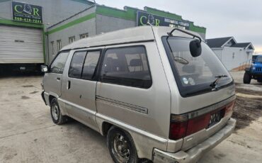 Toyota-masterace-1990-Minivan-5
