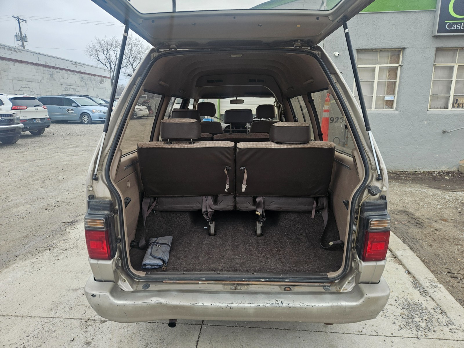 Toyota-masterace-1990-Minivan-6