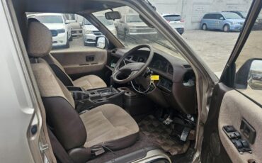 Toyota-masterace-1990-Minivan-9