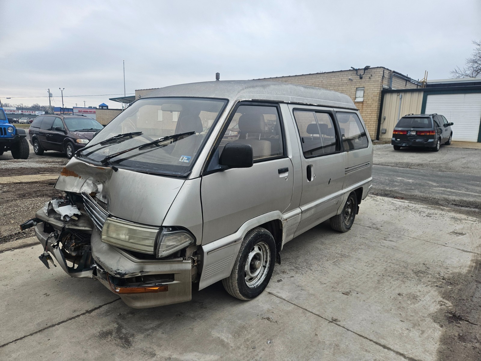 Toyota-masterace-1990-Minivan