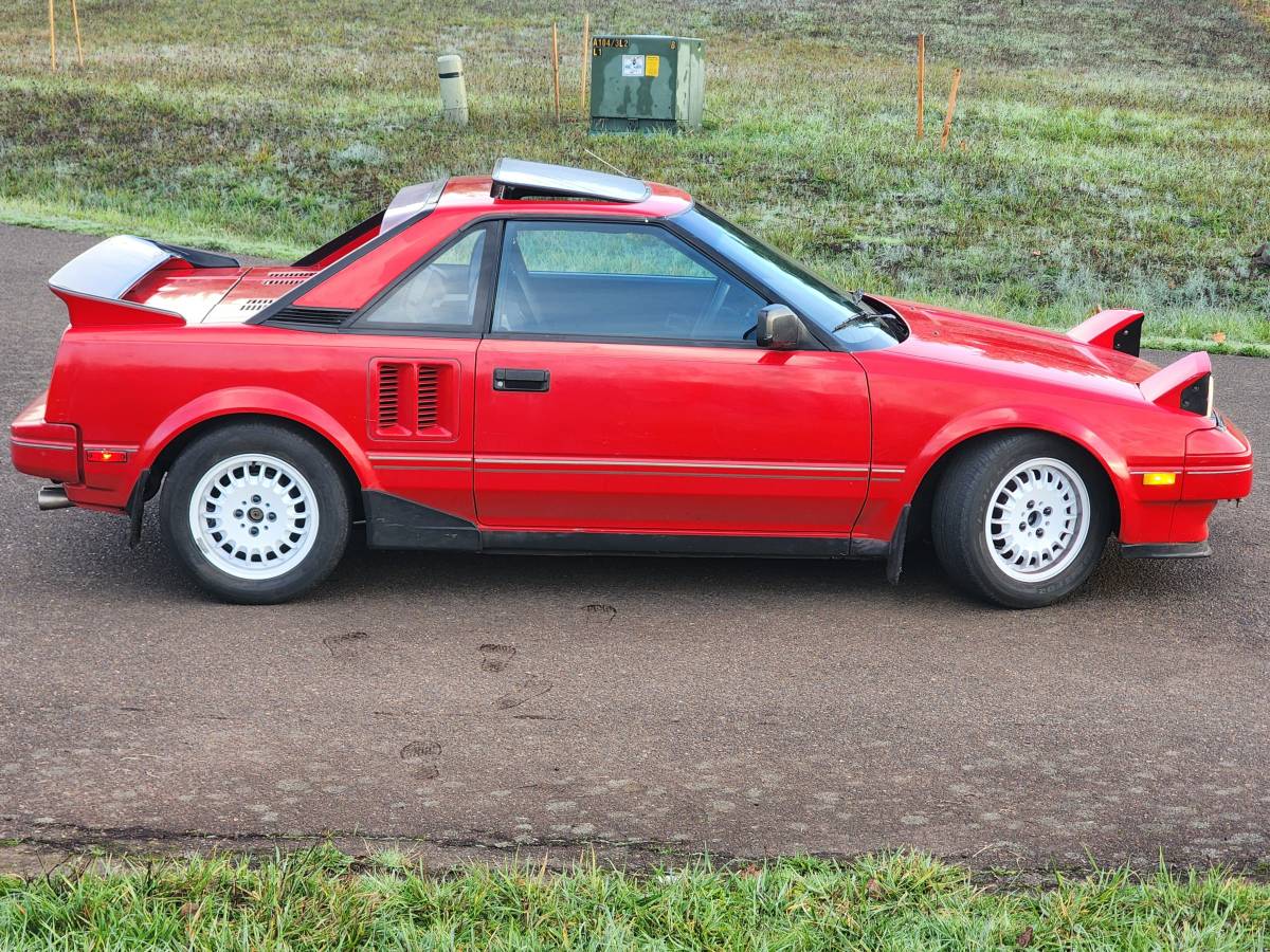 Toyota-mr2-1986-red-11