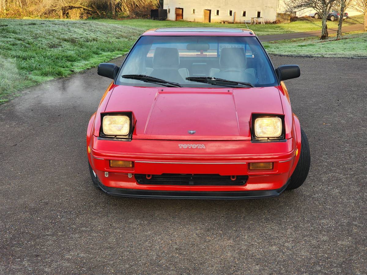 Toyota-mr2-1986-red-13