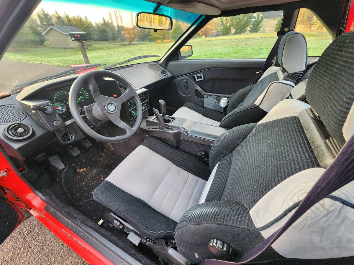 Toyota-mr2-1986-red-5