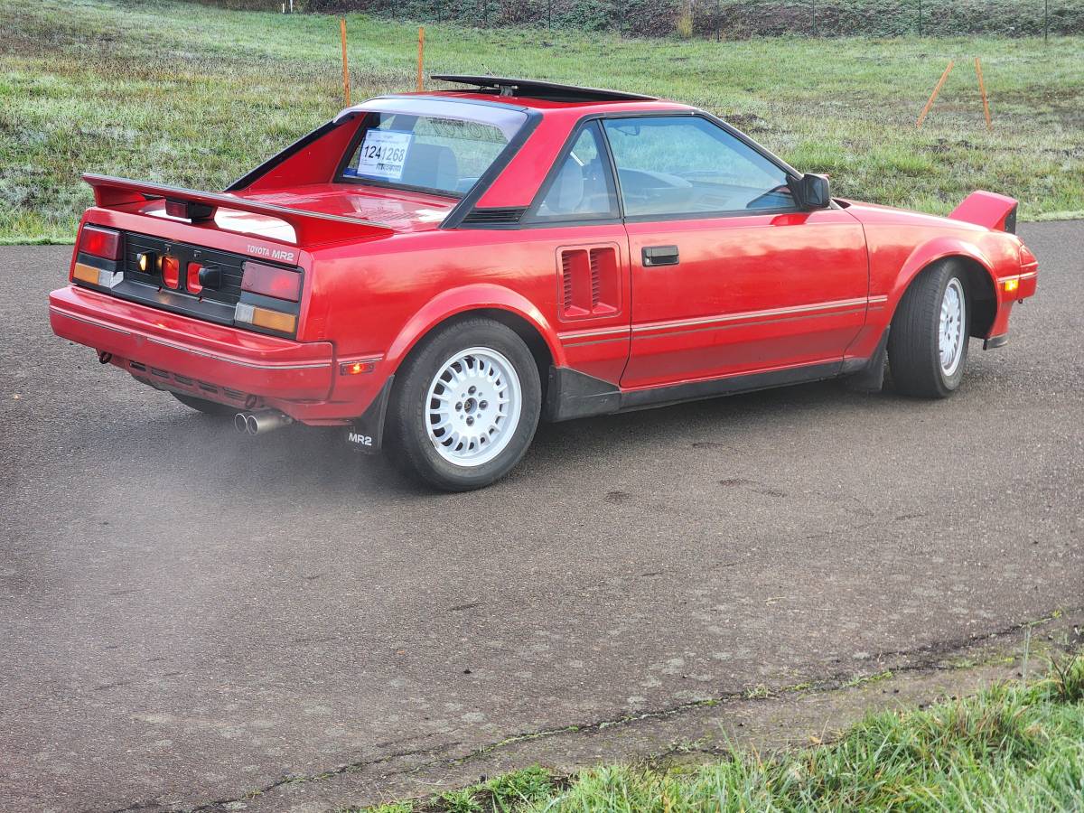 Toyota-mr2-1986-red-9