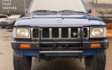 Toyota-pick-up-1982-blue-2