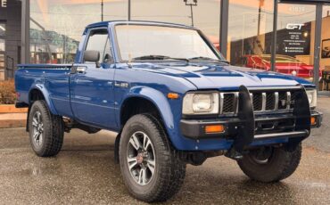 Toyota-pick-up-1982-blue