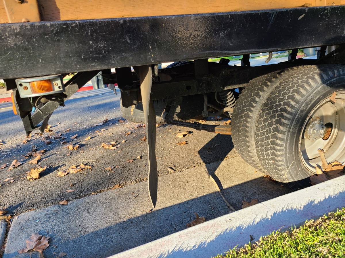 Toyota-pick-up-1988-white-6