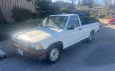Toyota-pick-up-pk-hilux-1990-white-2