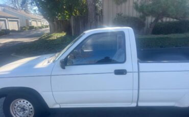 Toyota-pick-up-pk-hilux-1990-white-3