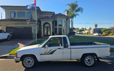 Toyota-pick-up-s-r-5-1984