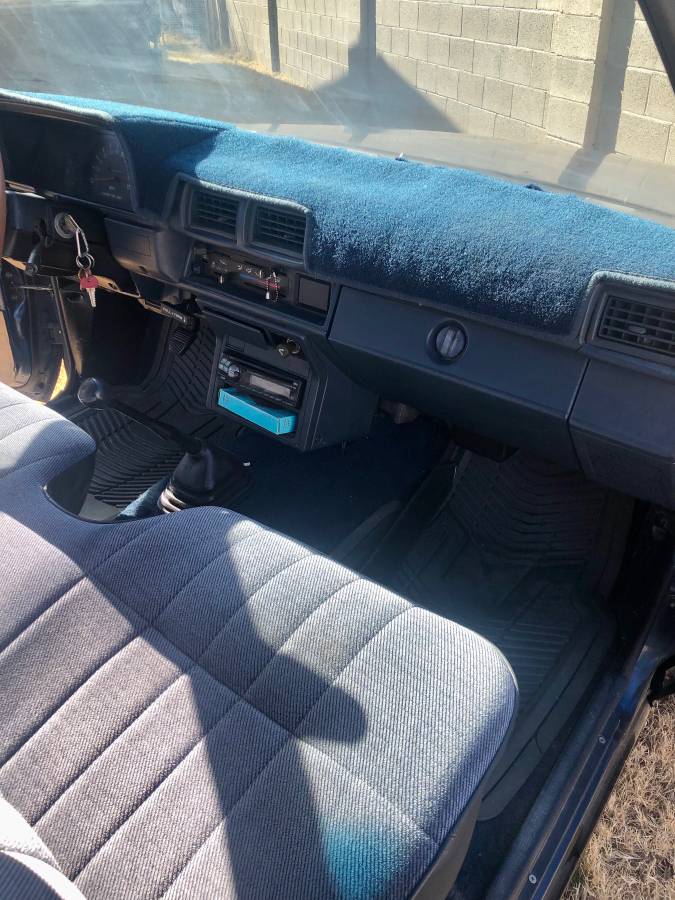 Toyota-pick-up-std-1988-black-19