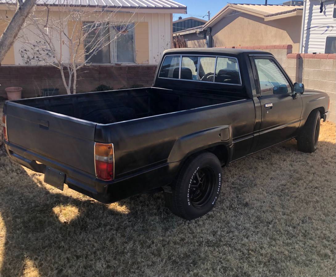 Toyota-pick-up-std-1988-black-2