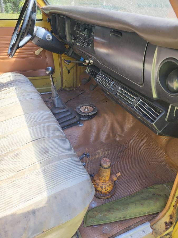 Toyota-pickup-1976-6