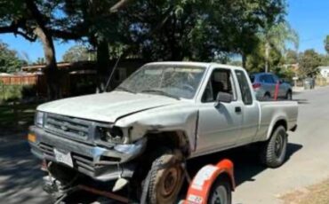 Toyota-pickup-1981-5