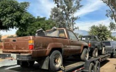 Toyota-pickup-1981-6