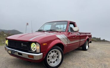 Toyota-pickup-1983-1