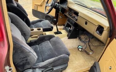 Toyota-pickup-1983-17