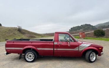 Toyota-pickup-1983-4